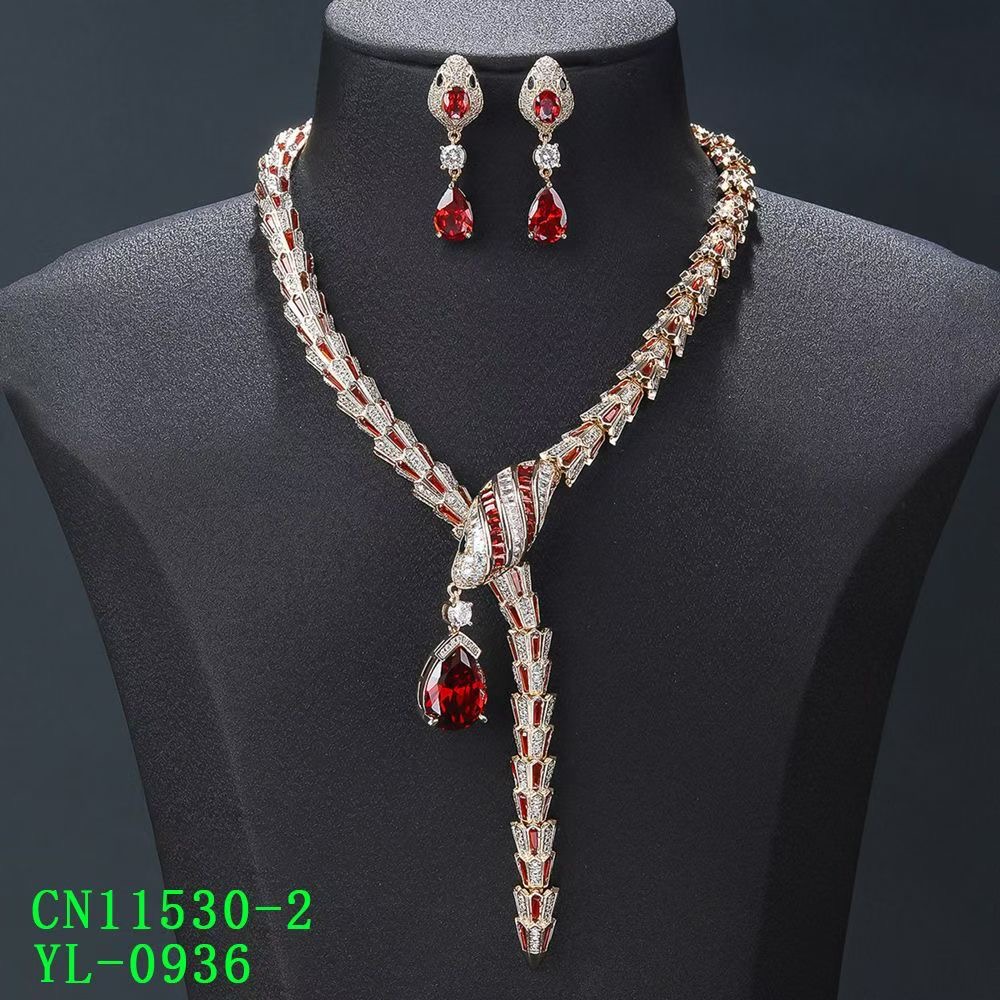 The Emerald-Tone Serpent CZ Lariat Necklace thumbnail 4