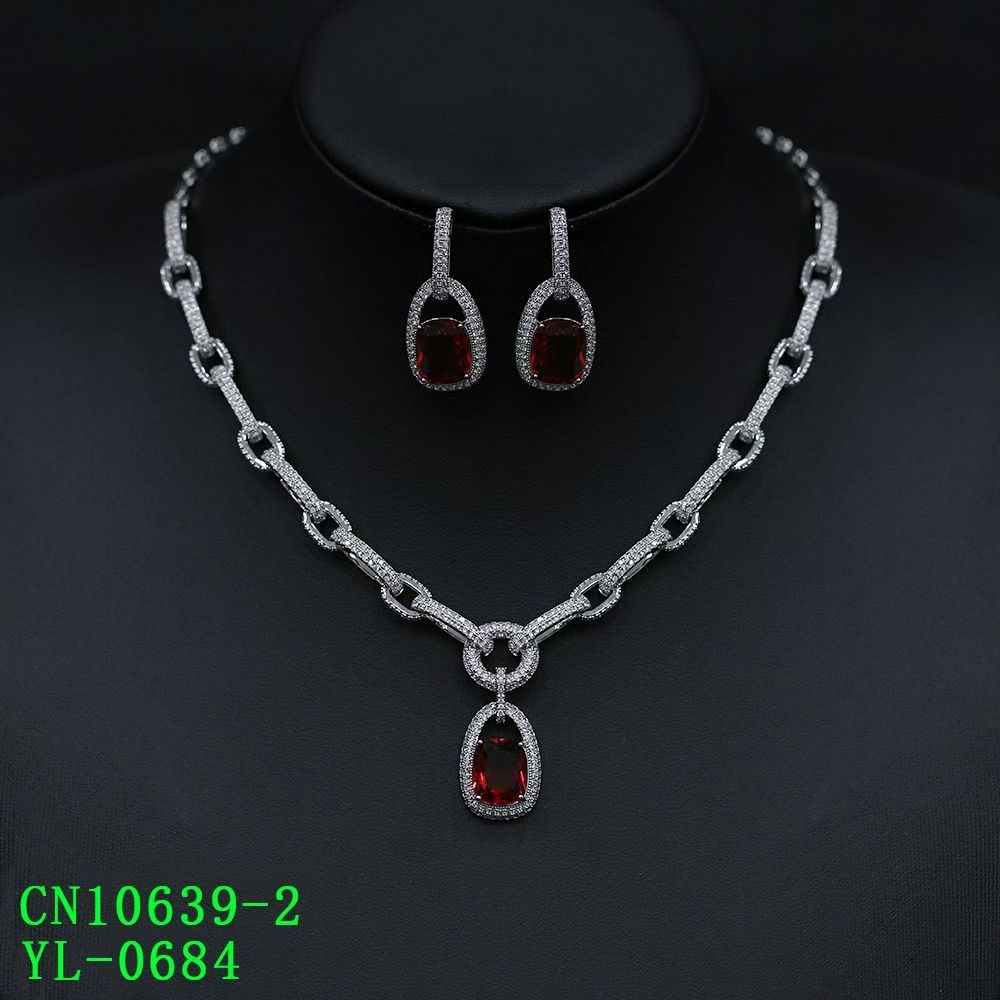 The Modern Paperclip Link Cushion CZ Pendant Necklace thumbnail 2