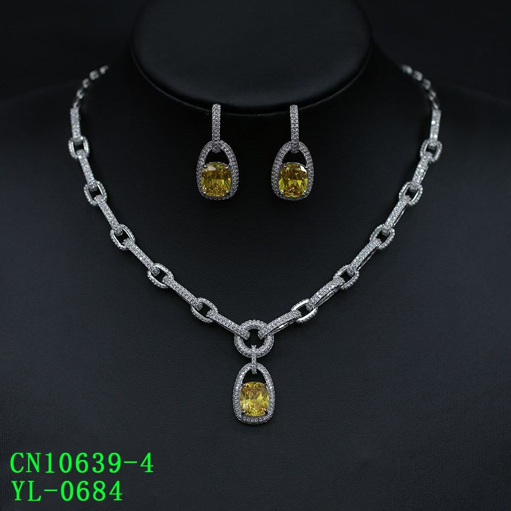 The Modern Paperclip Link Cushion CZ Pendant Necklace thumbnail 3