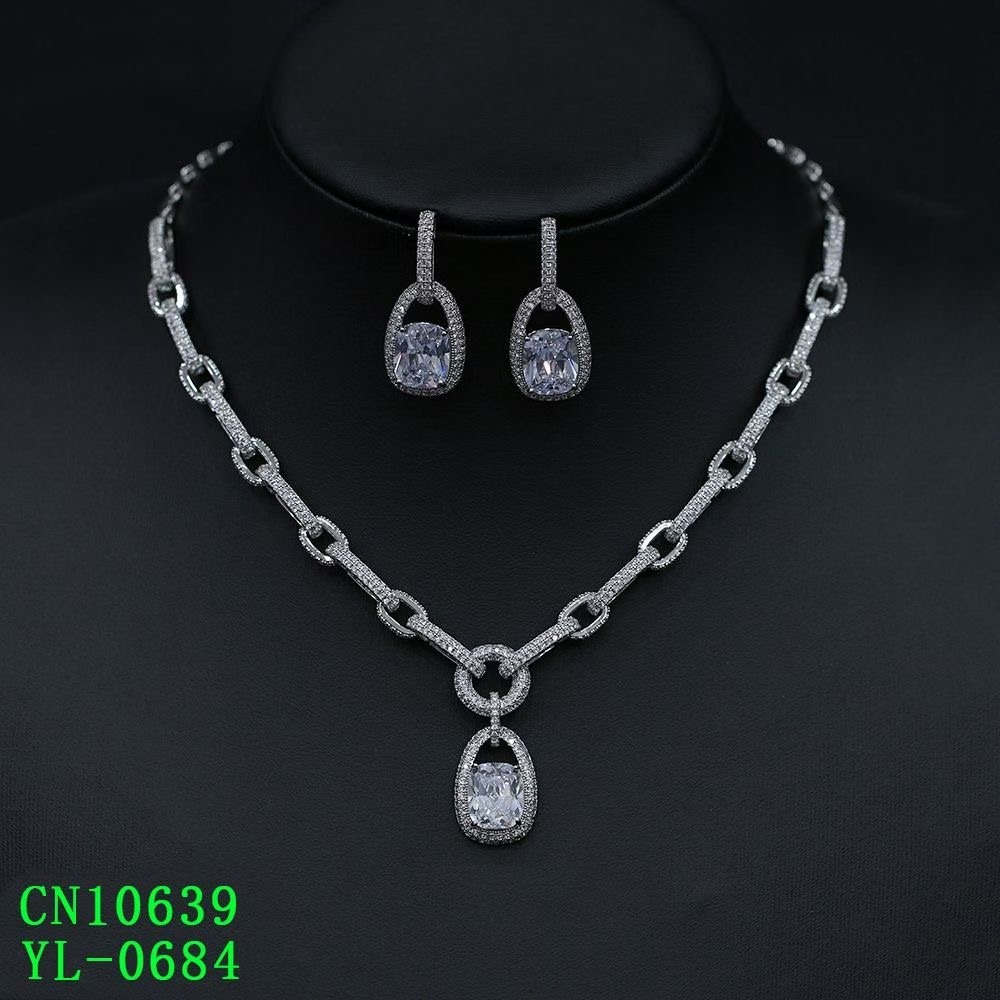 The Modern Paperclip Link Cushion CZ Pendant Necklace thumbnail 4