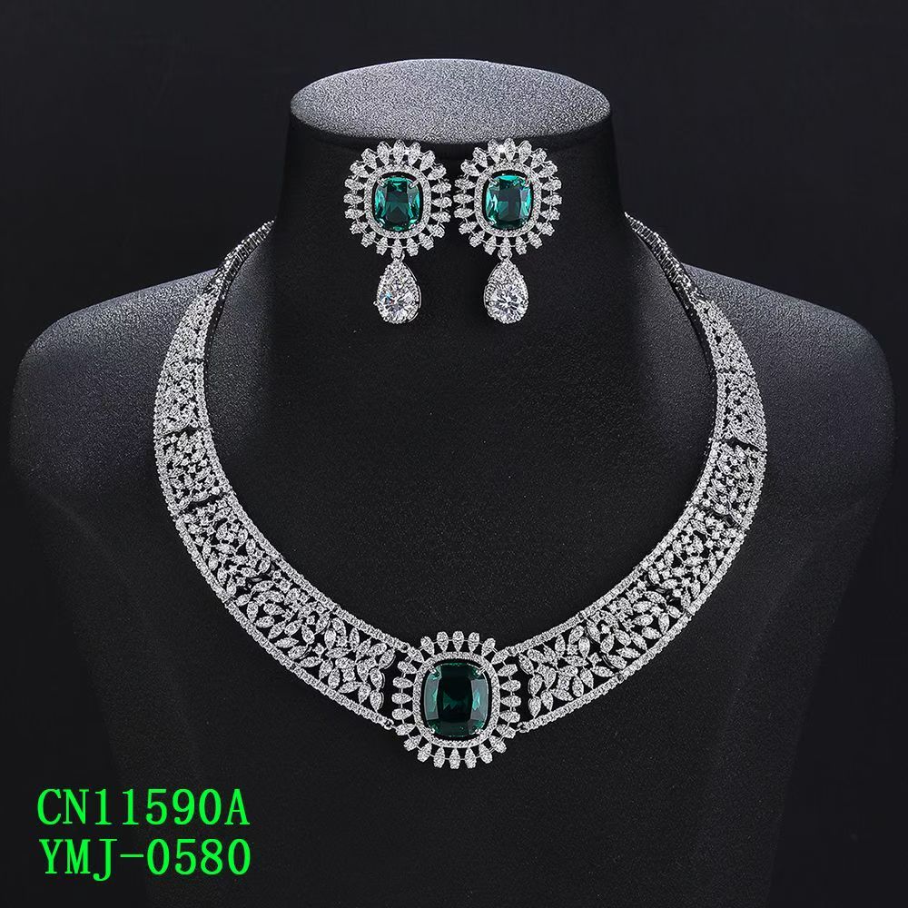 Lattice Floral Mesh & Sunburst Gem Statement Collar Set