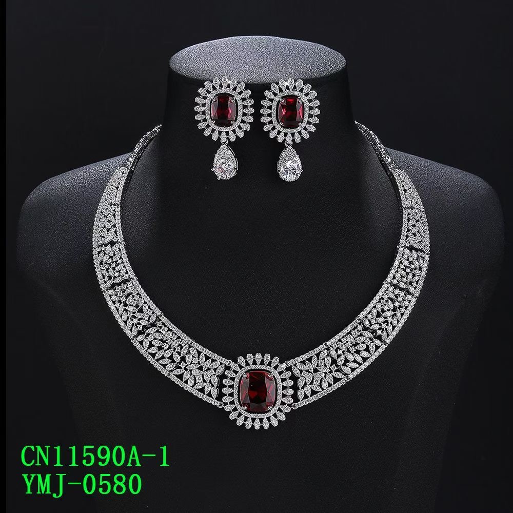 Lattice Floral Mesh & Sunburst Gem Statement Collar Set thumbnail 2