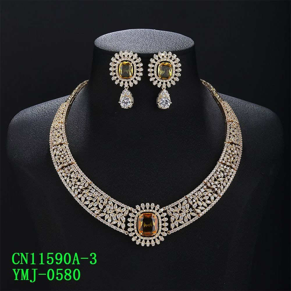 Lattice Floral Mesh & Sunburst Gem Statement Collar Set thumbnail 4
