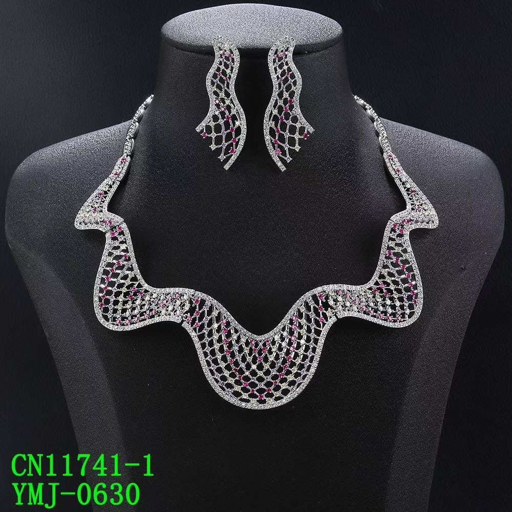 Wave Lattice Mesh Statement Collar Set