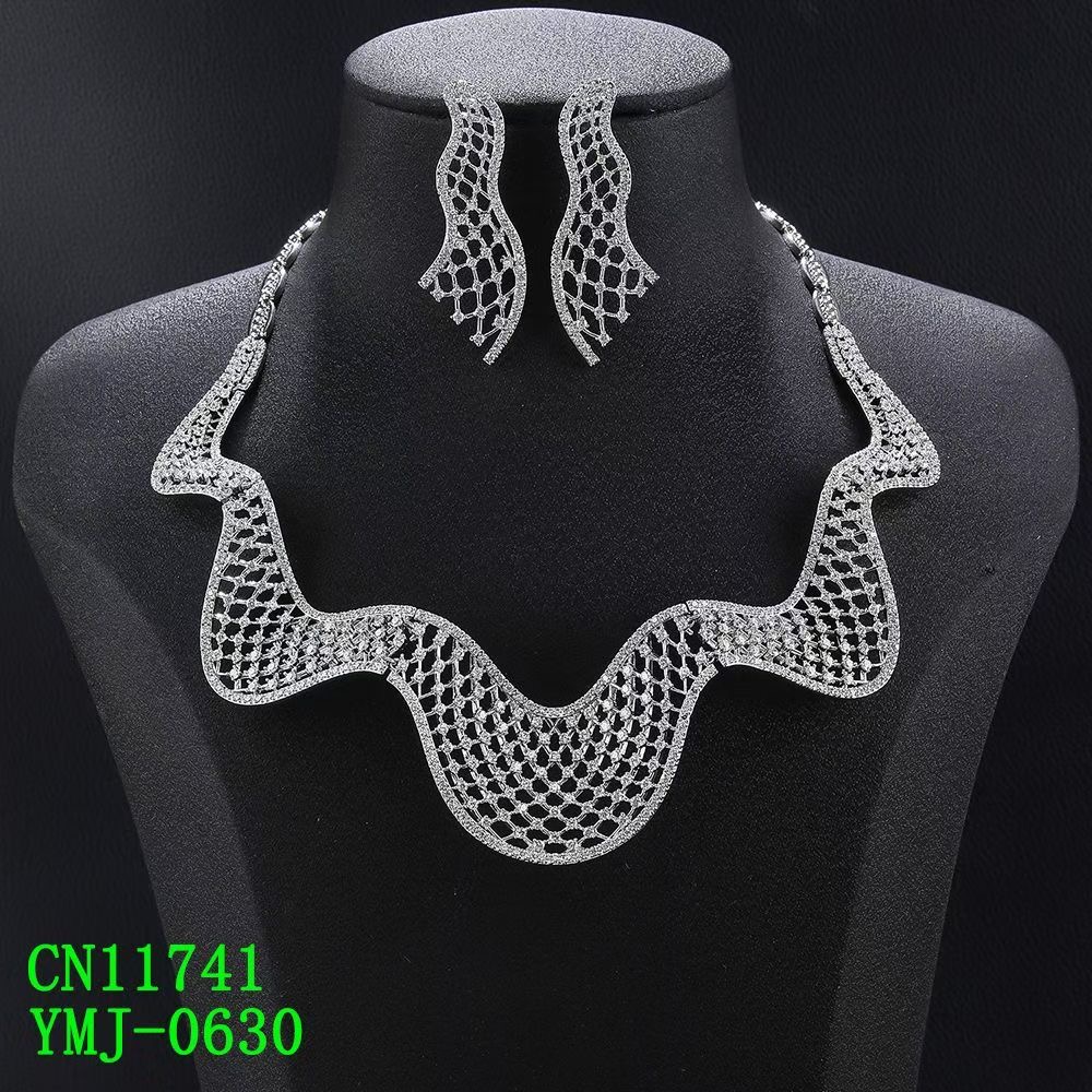 Wave Lattice Mesh Statement Collar Set thumbnail 2