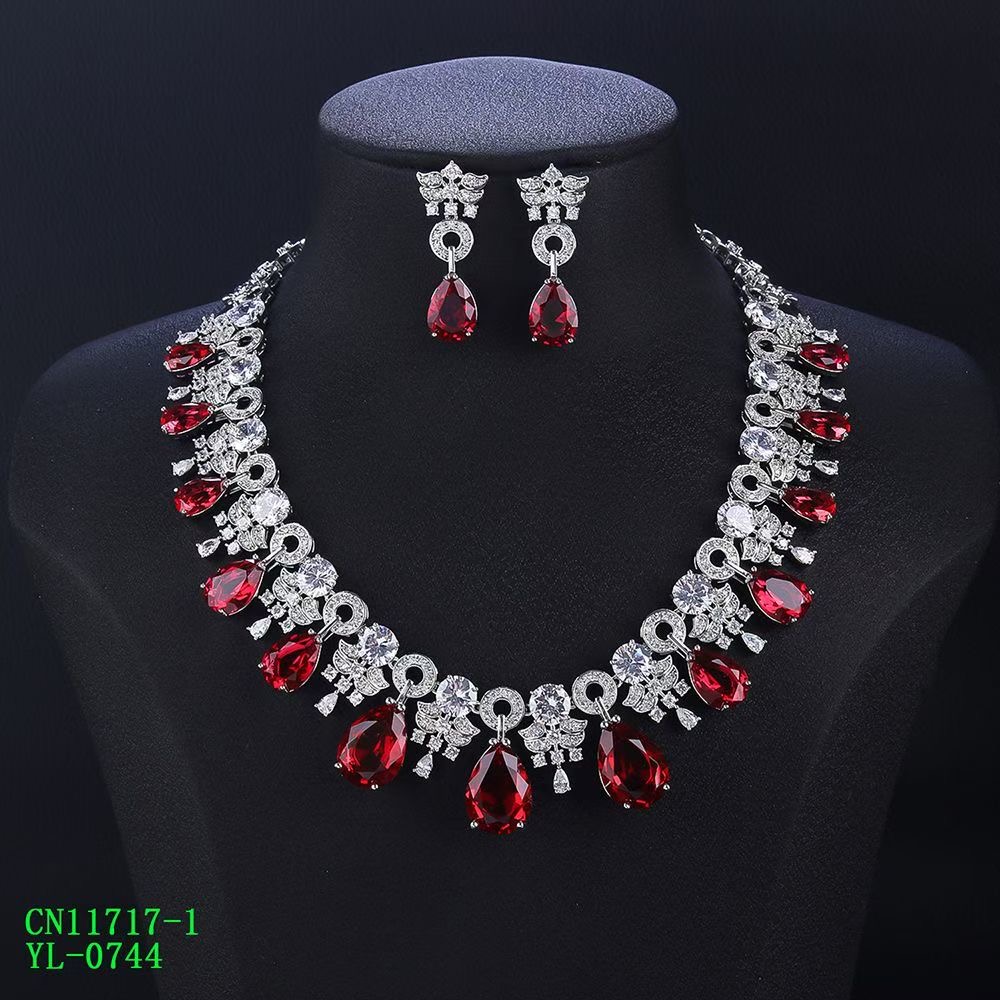 Royal Teardrop Floral Statement Jewelry Set thumbnail 4